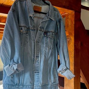 Vintage Levi’s denim jacket